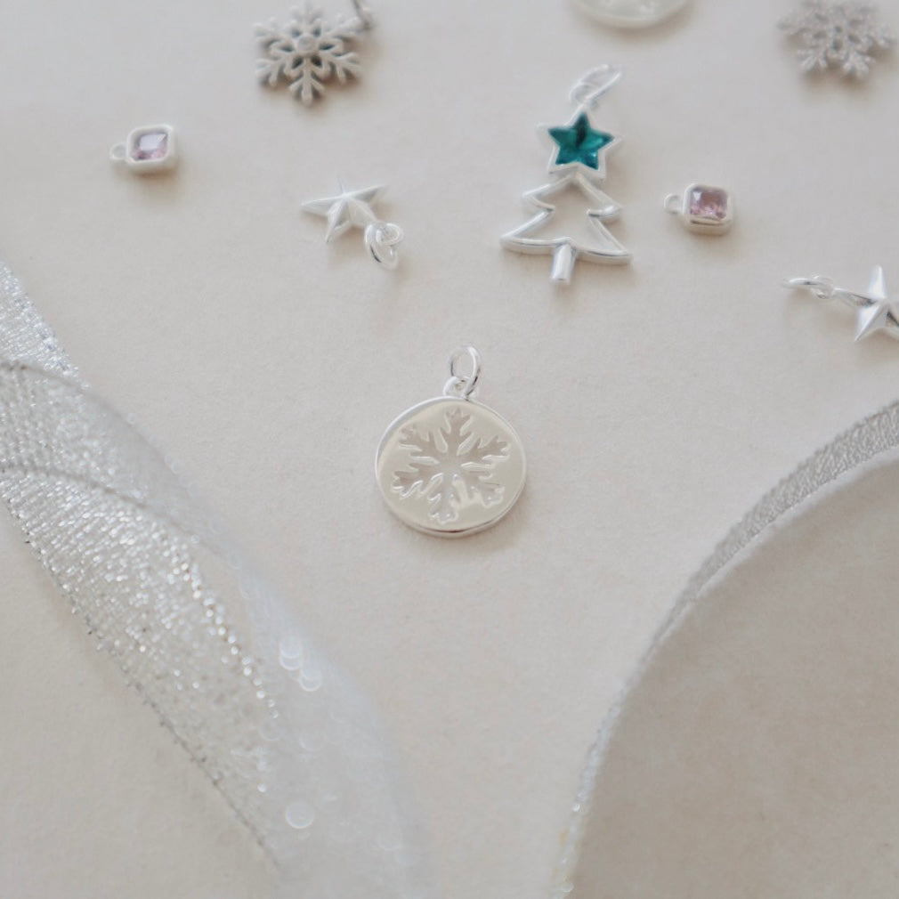 Snowflake Round Silver Charm - PeacePiecesJewelry