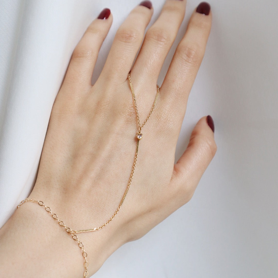 Zeina Gold Hand Chain (Block Chain) - PeacePiecesJewelry