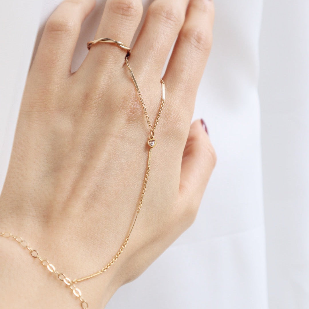 Zeina Gold Hand Chain (Block Chain) - PeacePiecesJewelry