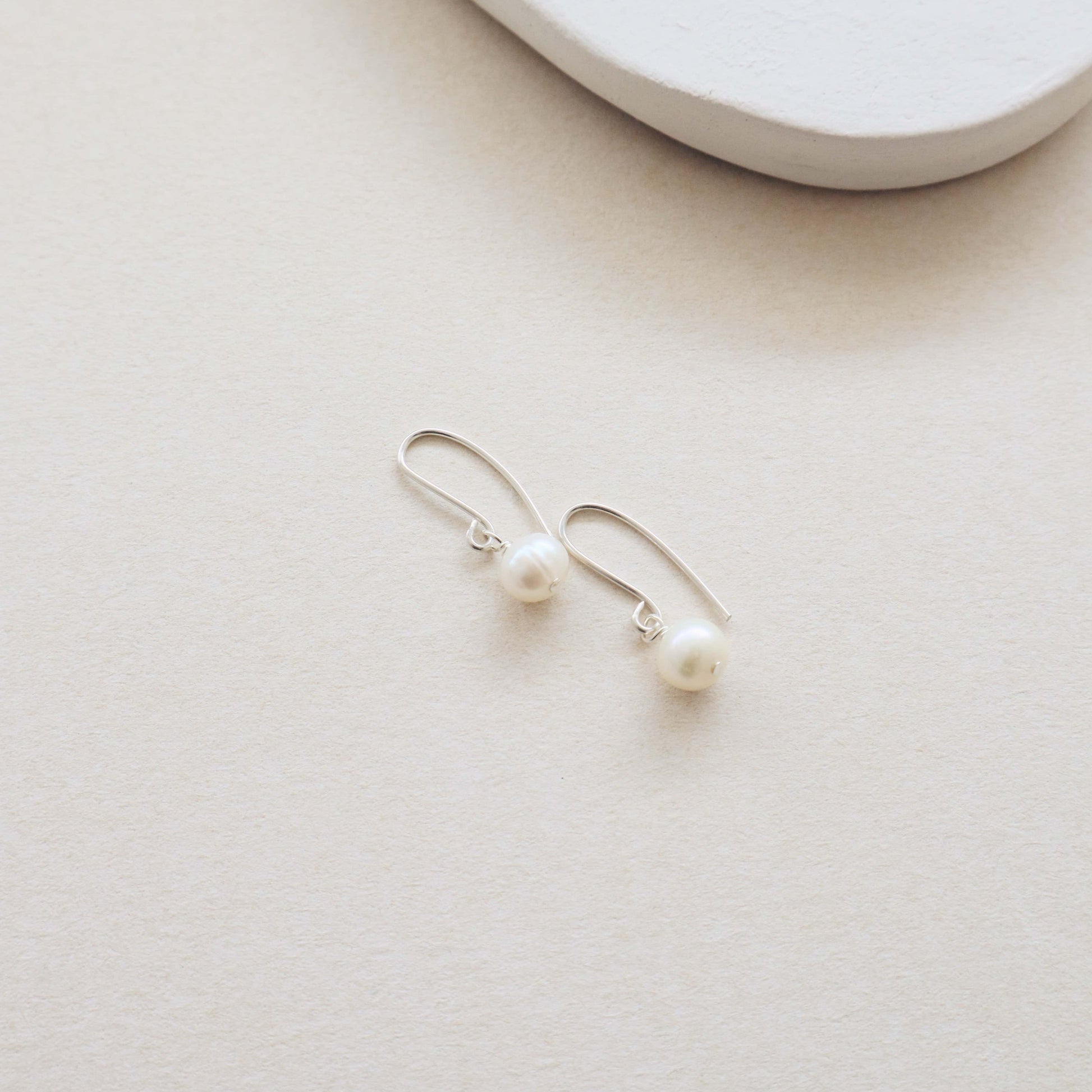 Pearl earrings 