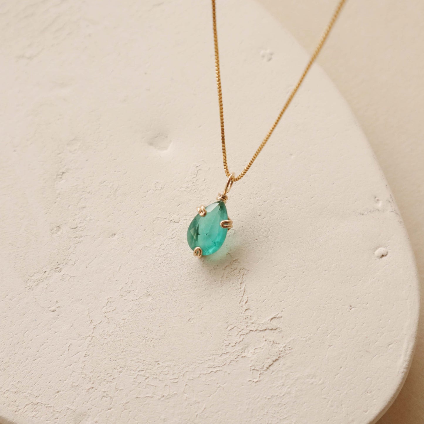 Teardrop Emerald Gemstone Necklace
