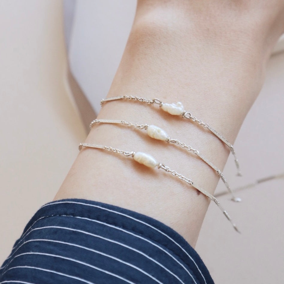 Silver Pearl Bracelet PeacePiecesJewelry