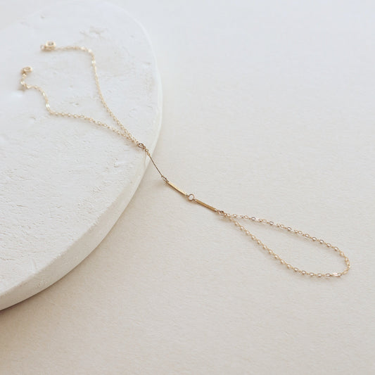 Zeina Hand Chain (3 Blocks)